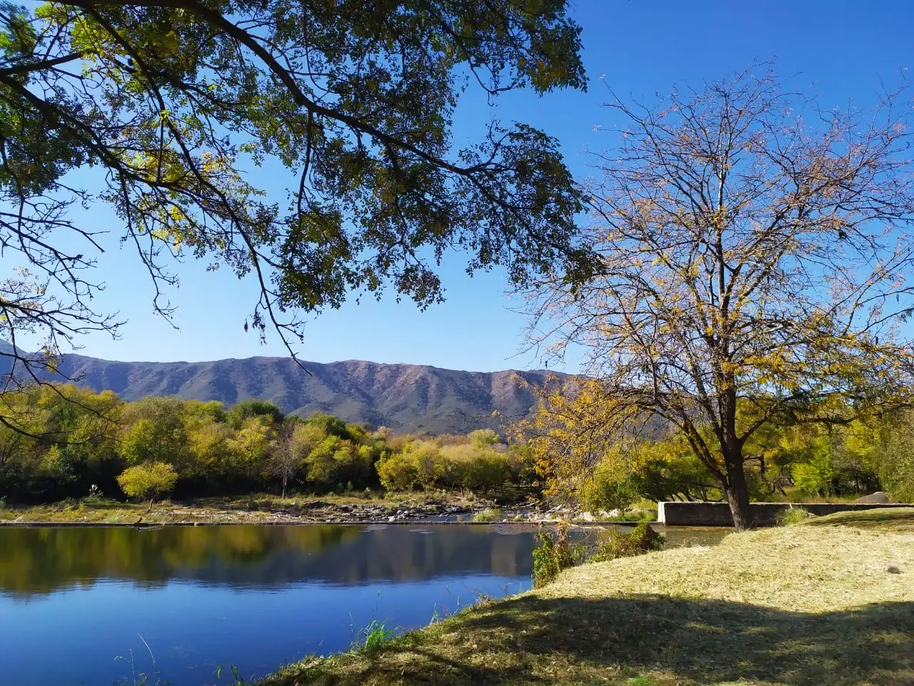 Río Cosquín en invierno
